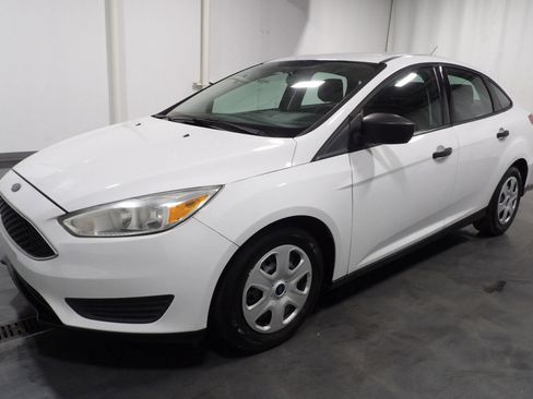 Used 2017 Ford Focus S image 4