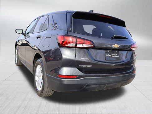Used 2022 Chevrolet Equinox LS w/ LS Convenience Package image 5