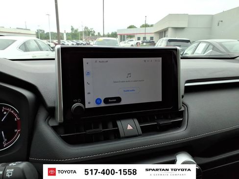 Used 2024 Toyota RAV4 XLE FWD image 20
