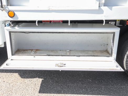 Used 2022 Ford F350 XL w/ Power Equipment Group RWD image 8