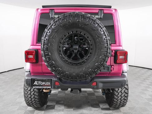 Used 2024 Jeep Wrangler Unlimited Rubicon 392 image 7