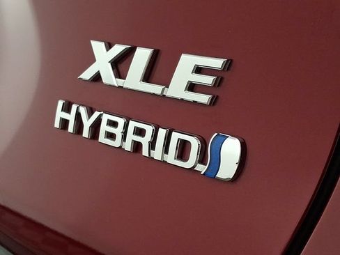Used 2024 Toyota RAV4 XLE w/ Convenience Package AWD/4WD image 32
