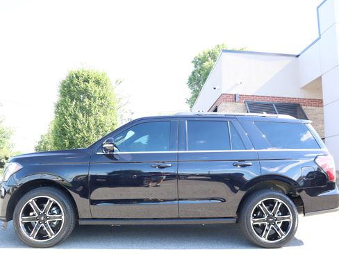 Used 2021 Ford Expedition Limited RWD image 10