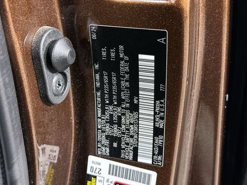 Used 2024 Toyota Sienna XLE AWD/4WD image 35