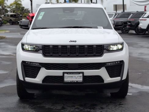 New 2026 Jeep Grand Cherokee Limited w/ Limited Altitude Package RWD image 2