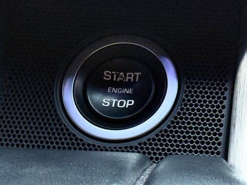 Used 2018 Land Rover Range Rover Supercharged image 32