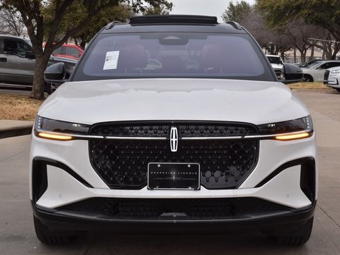 New 2026 Lincoln Nautilus Reserve w/ Jet Appearance Package image 2