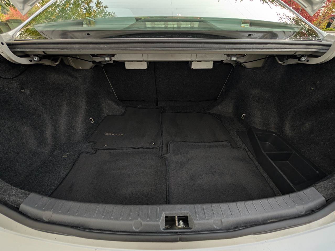 Used 2010 Toyota Corolla LE w/ LE EVP Pkg #1 FWD image 9