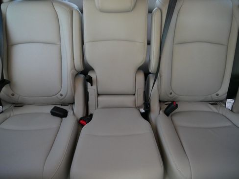 Certified 2026 Honda Odyssey EX-L image 13