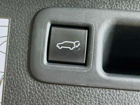 Used 2024 Toyota Highlander Platinum AWD/4WD image 41