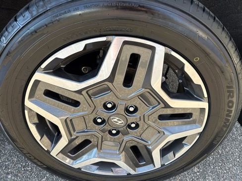 Used 2023 Hyundai Santa Fe Limited image 10