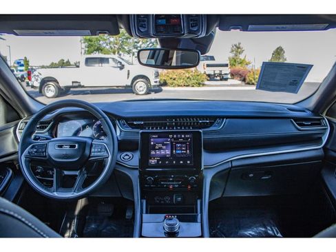 Used 2024 Jeep Grand Cherokee Laredo X w/ Luxury Tech Group I AWD/4WD image 21