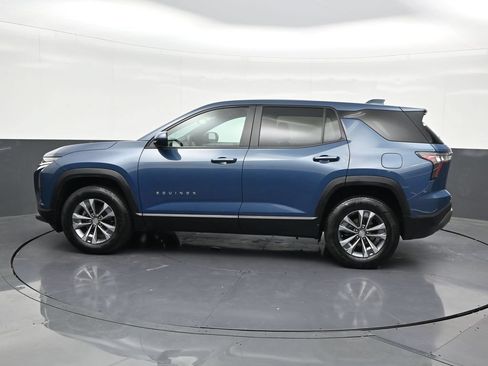 Used 2025 Chevrolet Equinox LT FWD image 2