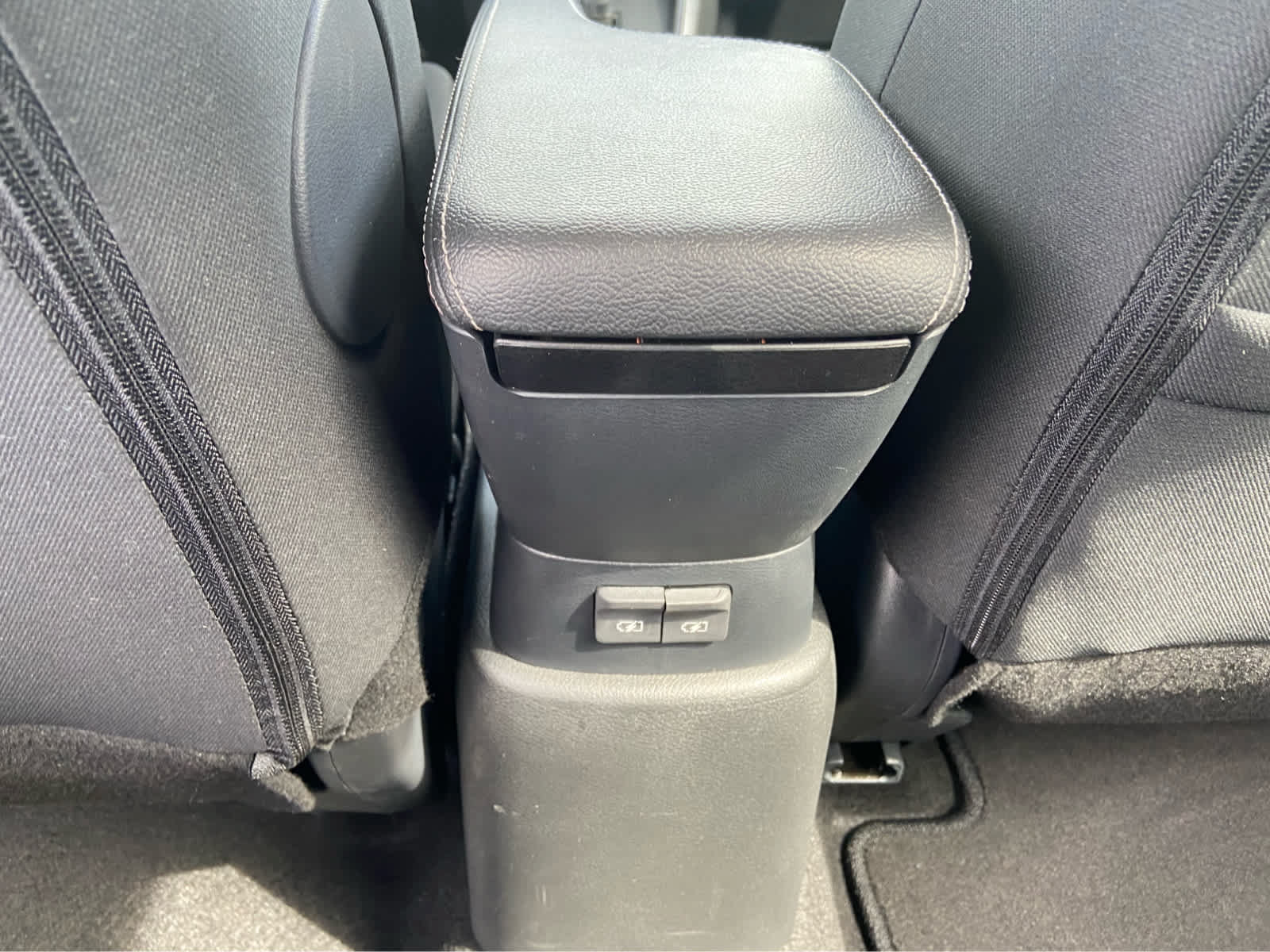 Used 2025 Nissan Kicks Play S FWD image 17