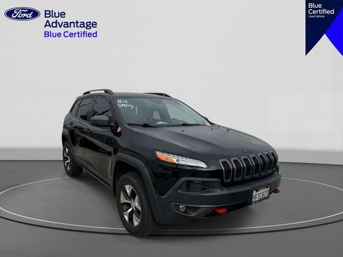 Used 2017 Jeep Cherokee Trailhawk AWD/4WD image 5