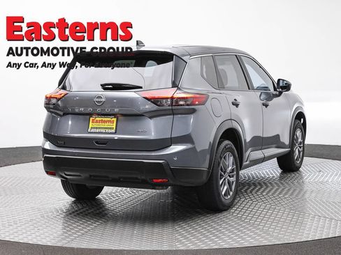 Used 2024 Nissan Rogue S AWD/4WD image 5
