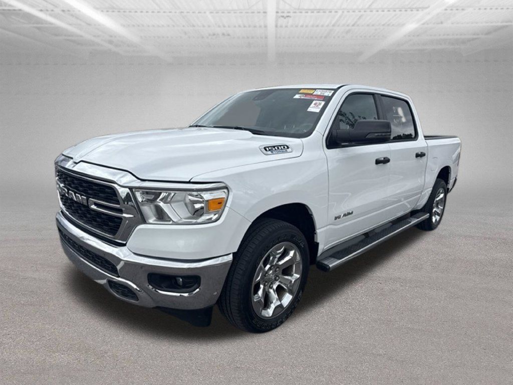 Used 2023 RAM 1500 Big Horn AWD/4WD image 3
