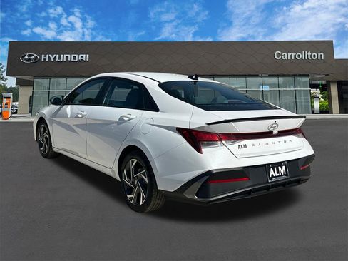 Certified 2025 Hyundai Elantra Sport image 7
