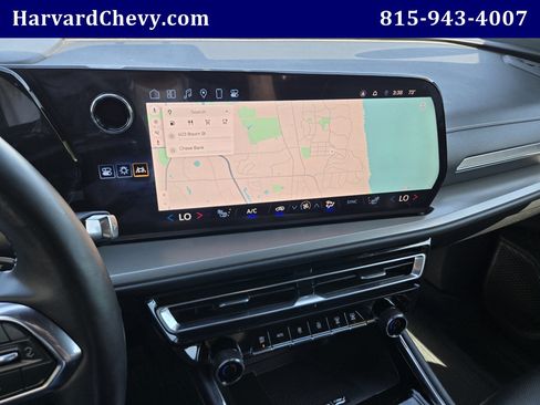Used 2025 Chevrolet Traverse LT w/ Midnight/Sport Edition FWD image 9