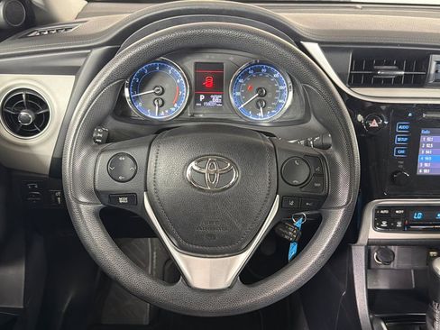 Used 2017 Toyota Corolla LE image 23