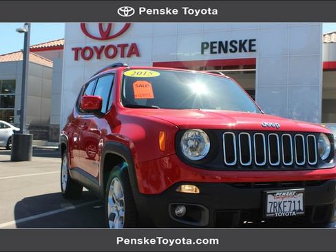 Used 2015 Jeep Renegade Latitude FWD image 1