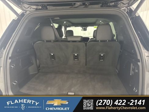 Used 2025 Chevrolet Traverse High Country image 17