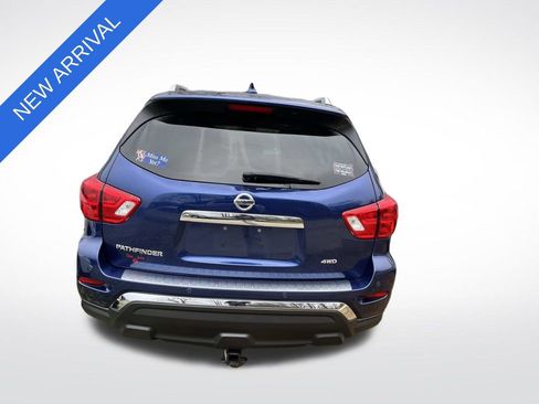 Used 2020 Nissan Pathfinder S image 3