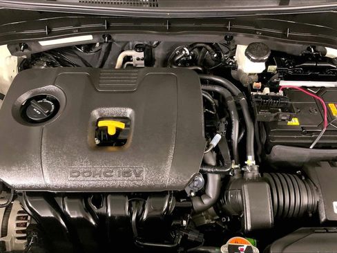 Certified 2025 Kia Soul LX w/ LX Technology Package FWD image 10