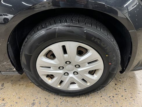 Used 2016 Dodge Grand Caravan American Value Package image 18