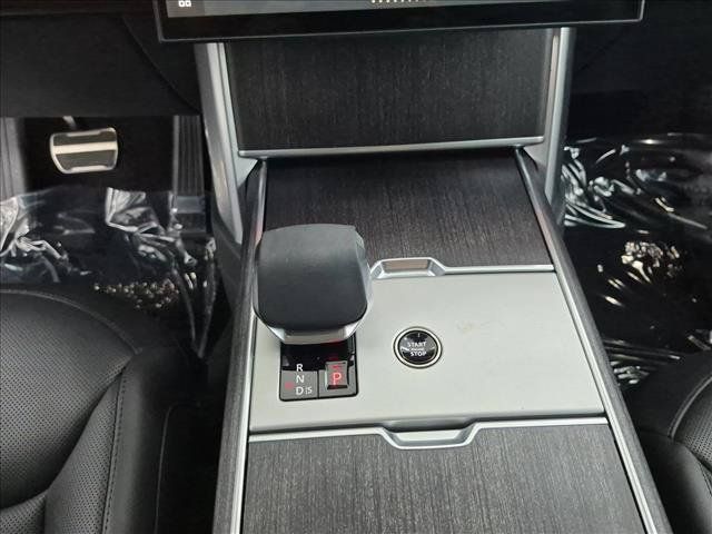 Certified 2025 Land Rover Range Rover Long Wheelbase SE AWD/4WD image 12