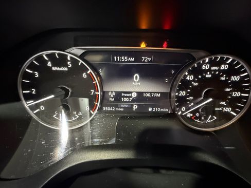 Certified 2025 Nissan Rogue SV AWD/4WD image 10