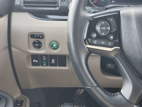 Used 2020 Honda Pilot Touring image 9