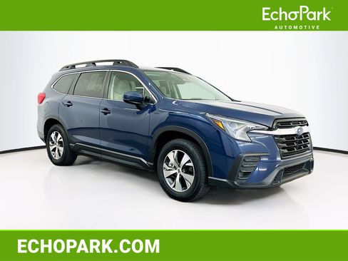 Used 2025 Subaru Ascent Premium image 1
