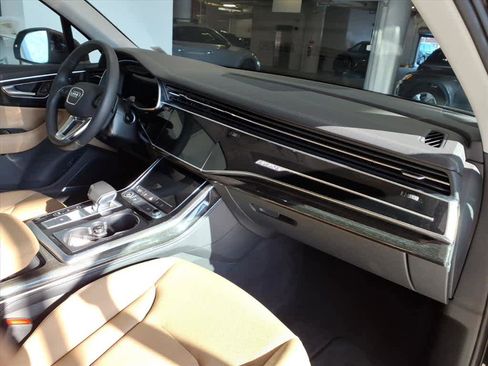 Used 2023 Audi Q7 2.0T Premium Plus w/ Premium Plus Package image 23