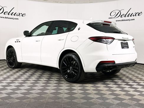 Used 2022 Maserati Levante Modena AWD/4WD image 4