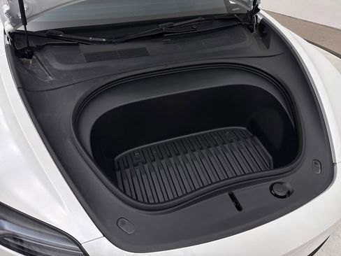 Used 2024 Tesla Model 3 Performance image 8