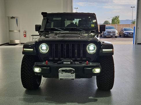 Used 2018 Jeep Wrangler Unlimited Rubicon w/ Dual Top Group AWD/4WD image 3