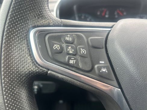 Used 2022 Chevrolet Equinox LS image 29