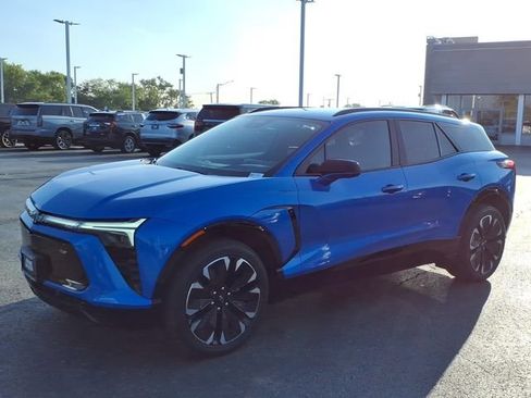 Certified 2024 Chevrolet Blazer EV RS AWD/4WD image 11