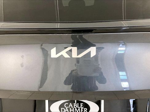 Used 2024 Kia Sportage SX Prestige image 24