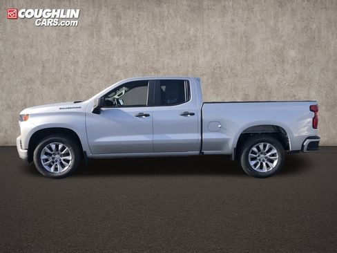 Used 2019 Chevrolet Silverado 1500 Custom w/ Custom Convenience Package image 4