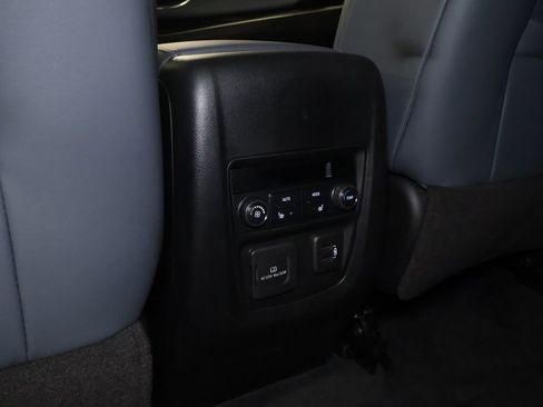 Used 2020 Buick Enclave Premium w/ Sun and Sites Package image 16