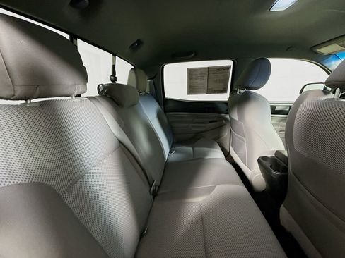 Used 2014 Toyota Tacoma PreRunner image 23