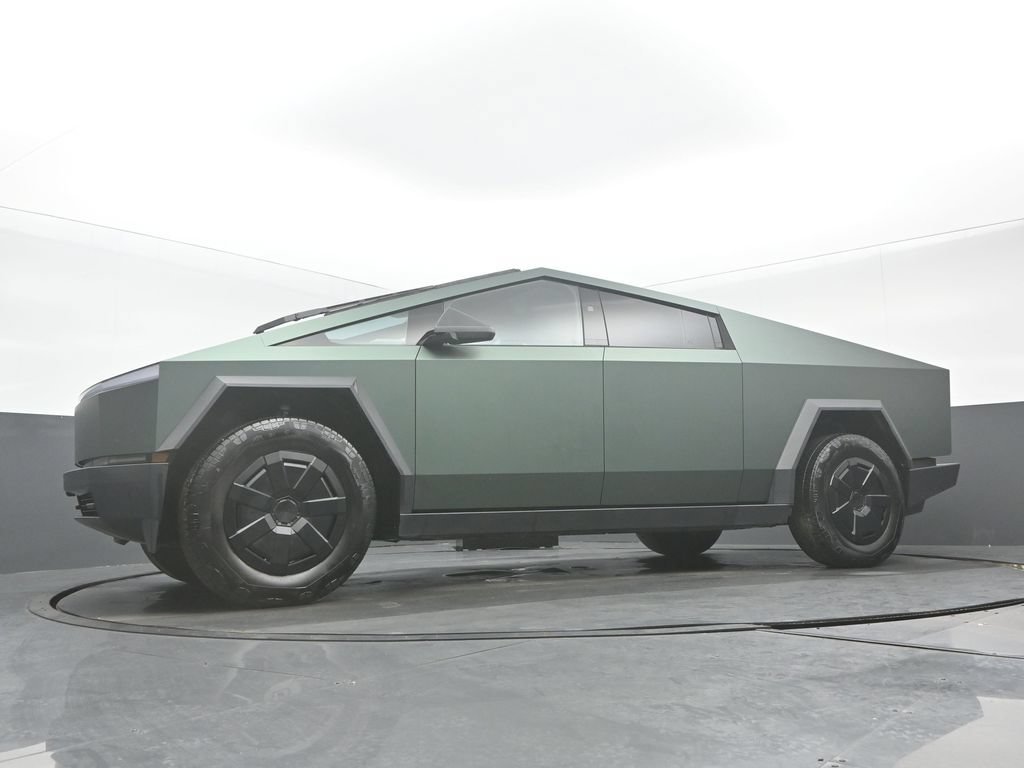 Used 2024 Tesla Cybertruck AWD Crew Cab image 10