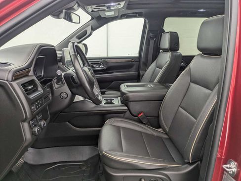 Used 2023 Chevrolet Tahoe Premier AWD/4WD image 16