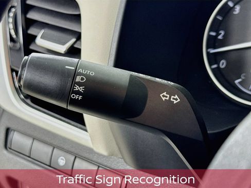 Used 2023 Nissan Rogue SL w/ SL Premium Package FWD image 15