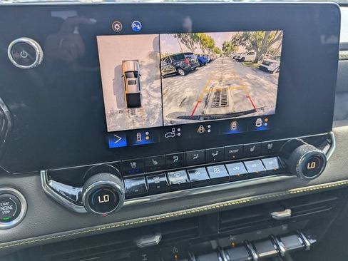 Used 2023 Chevrolet Colorado ZR2 w/ ZR2 Convenience Package III AWD/4WD image 29