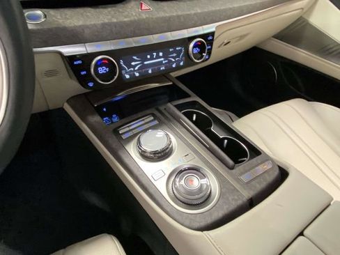 Used 2024 Genesis G80 image 16