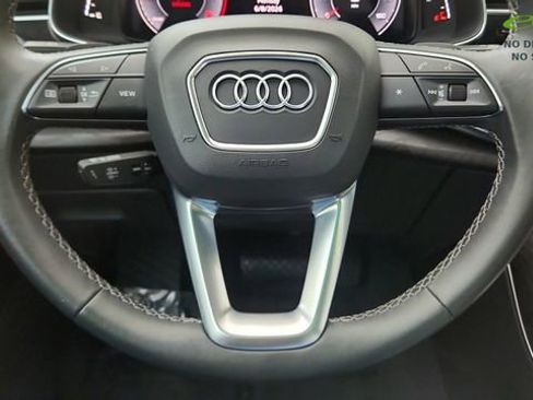 Used 2023 Audi Q8 Premium w/ Convenience Package AWD/4WD image 42