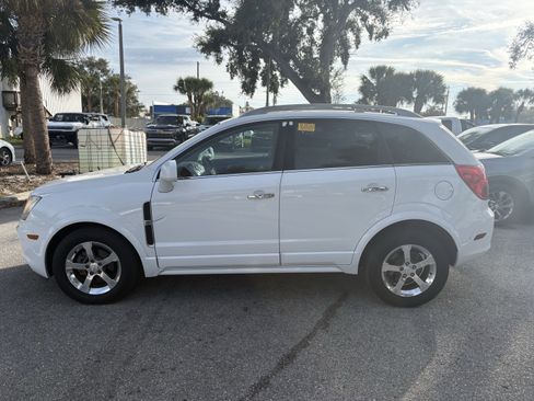 Used 2014 Chevrolet Captiva Sport LT w/ Convenience Package image 4